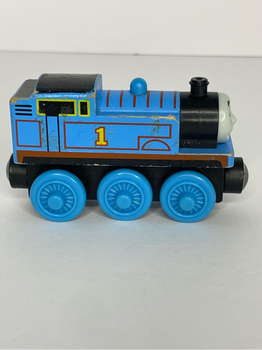 Thomas And Friends 2012 Wood Thomas and Musical Caboose Works Magetic - Picture 7 of 14